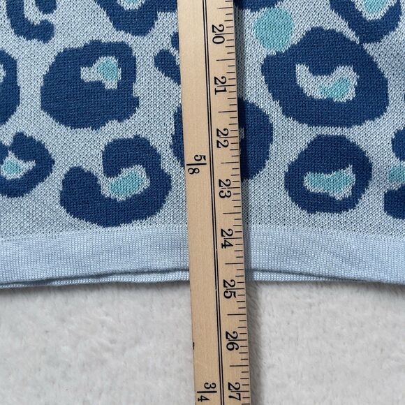 Lilly Pulitzer Jasmina Sweater Womens Sz M Skim Blue Don’t Be A Cheetah V-Neck - Picture 10 of 11